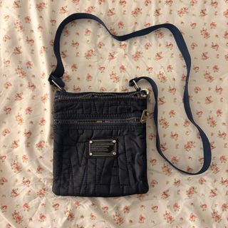 (Category: ) located in . Submitted by missythings (Listing ID 1446855311, Image 1). Description: .