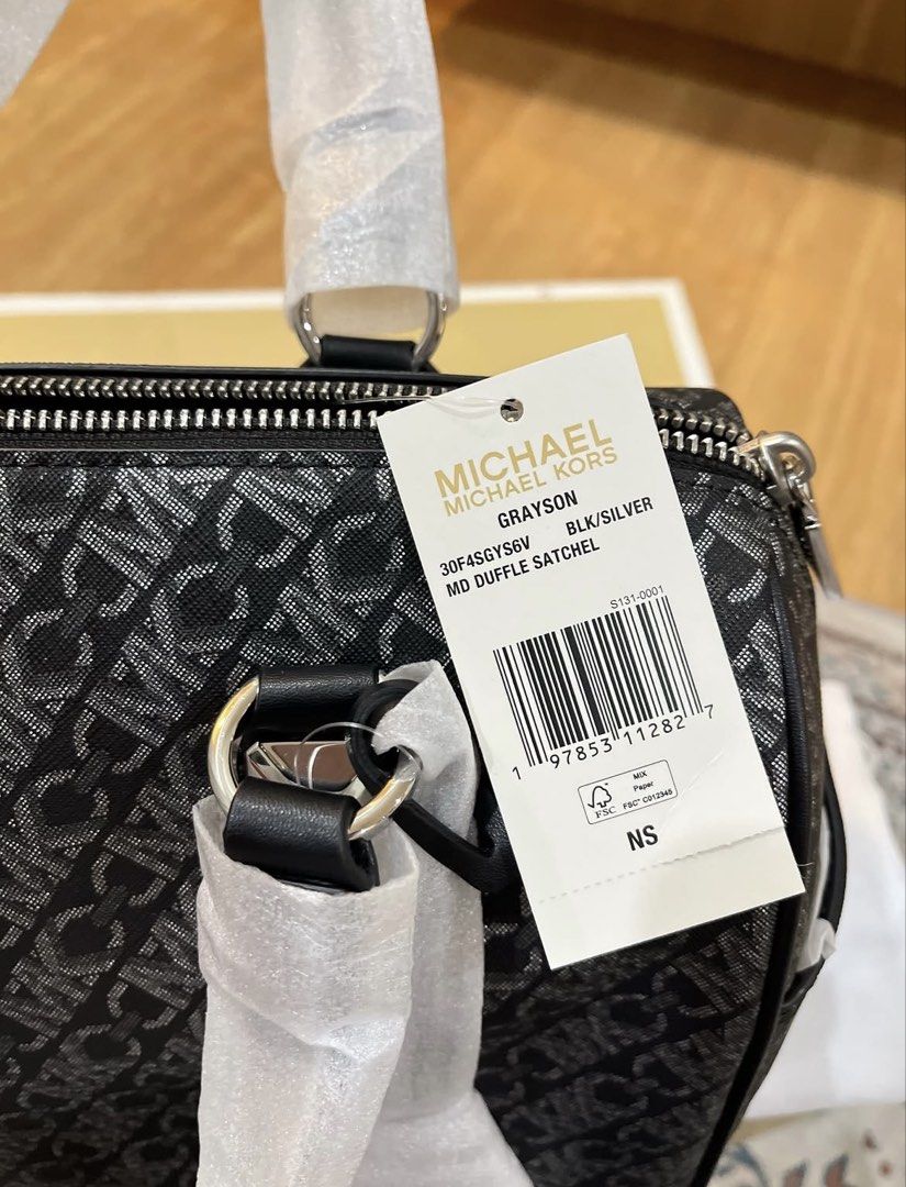 Michael Kors Bag (Kategori: Tas & Dompet) berada di Bekasi. Dikirim oleh byrizpreloved (ID iklan 1446889872, Gambar 2). Deskripsi: (open nego) kualitas new, belum pernah dipakai sama sekali. no deffect.