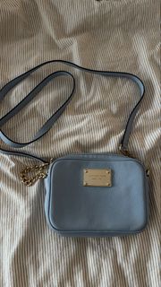 (Category: ) located in . Submitted by preloved_closett (Listing ID 1446776015, Image 1). Description: .