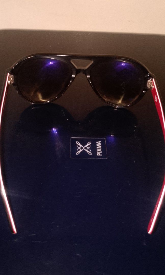 Mini Cooper aviator (Category: Luxury Accessories) located in Quezon City. Submitted by aciertobenzs (Listing ID 1446871948, Image 2). Description: it's luxury sun glasses by mini Cooper aviator sunglasses for women,comes with the box, slightly used..