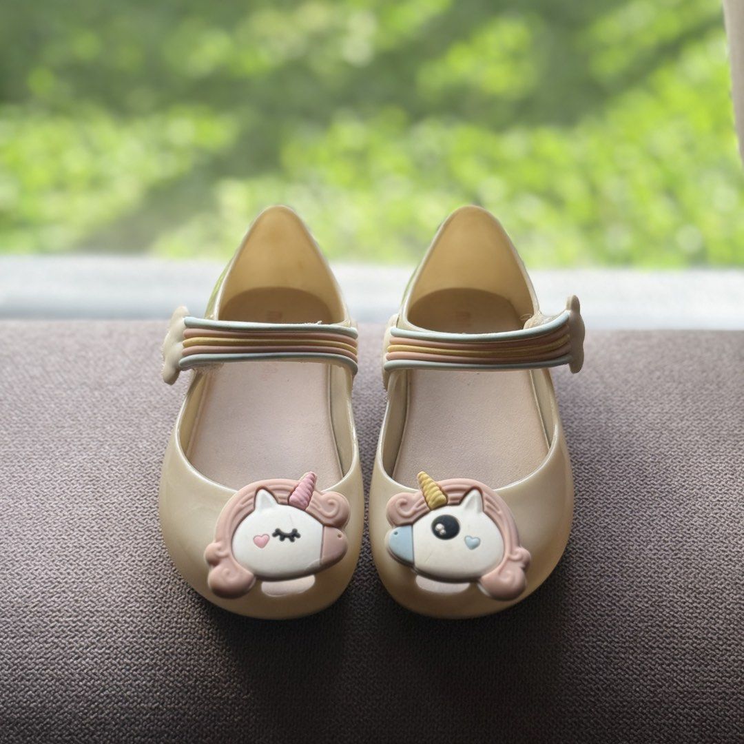 Mini Melissa (Category: Babies & Kids Fashion) located in Pandi. Submitted by vaingyn (Listing ID 1446826201, Image 1). Description: Mini Melissa US 8c No box 📍Bulacan.