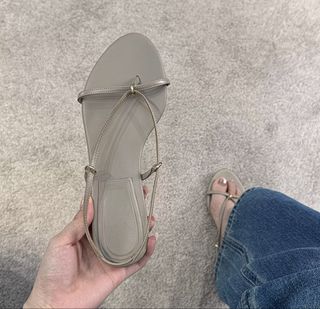 (Category: ) located in . Submitted by perplexedly (Listing ID 1446881305, Image 1). Description: .