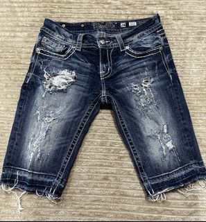 (Category: ) located in . Submitted by kerlythreads (Listing ID 1446817300, Image 1). Description: .