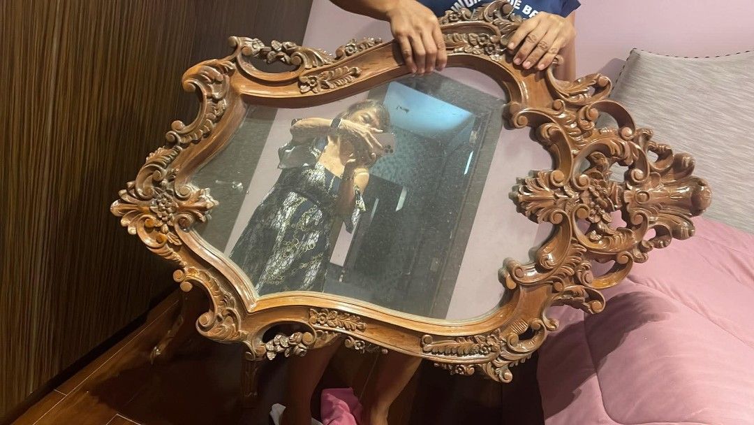 Narra mirror (Category: Mirrors) located in Las Pinas. Submitted by kachingclothes (Listing ID 1446792225, Image 1). Description: .
