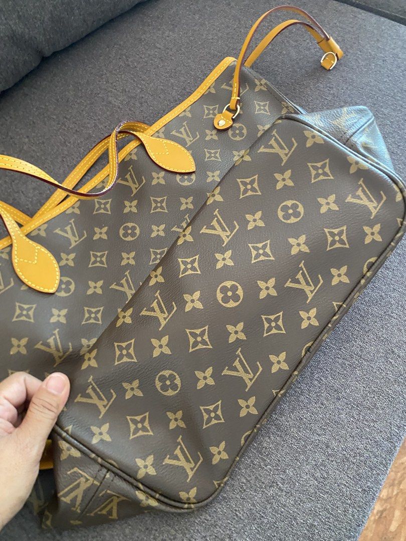 Neverfull Tote Bag (Category: Luxury Bags & Wallets) located in Quezon City. Submitted by greshanicoche (Listing ID 1446733048, Image 3). Description: - Neverfull tote - Classic monogram canvas exterior - Spacious interior with a zip pocket - Ideal for everyday essentials -almost new.