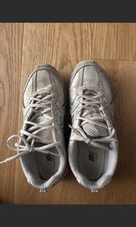 （分類：）位於 。 由 recycle00sneaker 提交（商品編號 1446762962，圖片 1）。簡介： 。