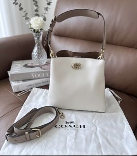 Fancy Luxury Bags, Wallets and more! Collection item 3