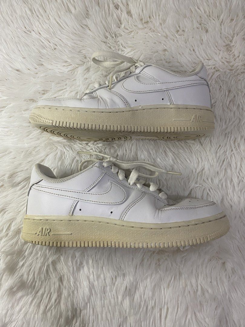 Nike Air Force 1 Low '07 Low Top (Category: Sneakers) located in Malabon City. Submitted by ateanyaaa (Listing ID 1446742022, Image 1). Description: Issue niya madumi lang pero kaya naman yan matanggal kung lilinisin. .
