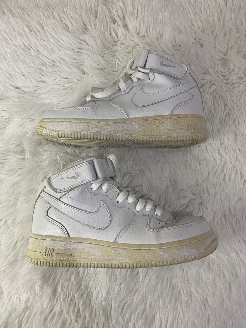 Nike Air Force 1 Mid sneakers (Category: Sneakers) located in Malabon City. Submitted by ateanyaaa (Listing ID 1446746737, Image 1). Description: Naninilaw lang yun lang naman flaws niya kaya naman paputiin yan.