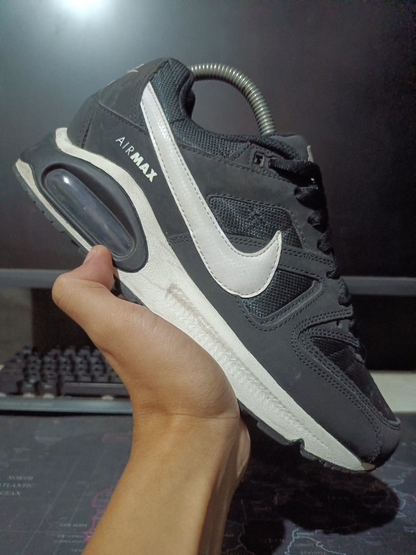 Original Nike Air max Command (Category: Sneakers) located in Los Banos. Submitted by lemuel_02 (Listing ID 1446329745, Image 2). Description: Nike Air max Command.
