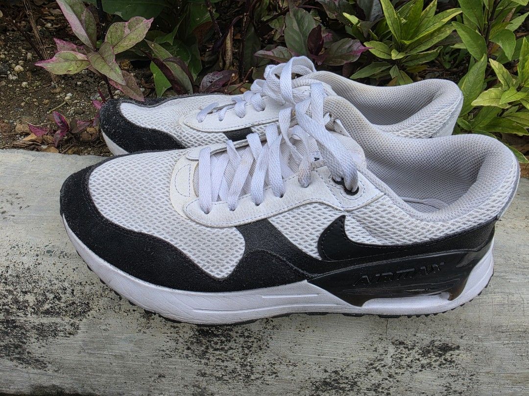 Nike Air Max SYSTM (Size 11) (Category: Casual Shoes) located in Makati City. Submitted by bastybb (Listing ID 1446833718, Image 3). Description: Selling my authentic Nike Air Max SYSTM in Summit White/Black (Style Code: DM9537-103). Excellent retro '80s look with visible Air cushioning, perfect for daily wear. Size: US Men's 11 (UK 10 / EUR 45) Condition: 8/10. Barely used nowadays since I work from home (WFH) most of the week. No sole separatio