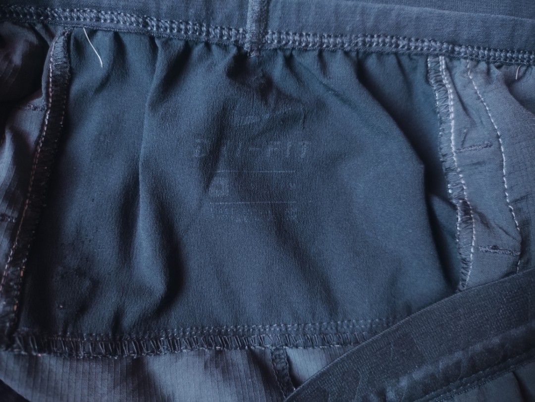 Nike Dri-FIT Running Shorts Size M (Category: Activewear) located in Manila. Submitted by quickcloud-e6c9ef (Listing ID 1446887236, Image 3). Description: - Nike Dri-FIT running shorts - Color: Black - Size: Medium (M) - Features sweat-wicking Dri-FIT technology - Elastic waistband with adjustable drawstring - Ideal for running, workouts, or casual wear.
