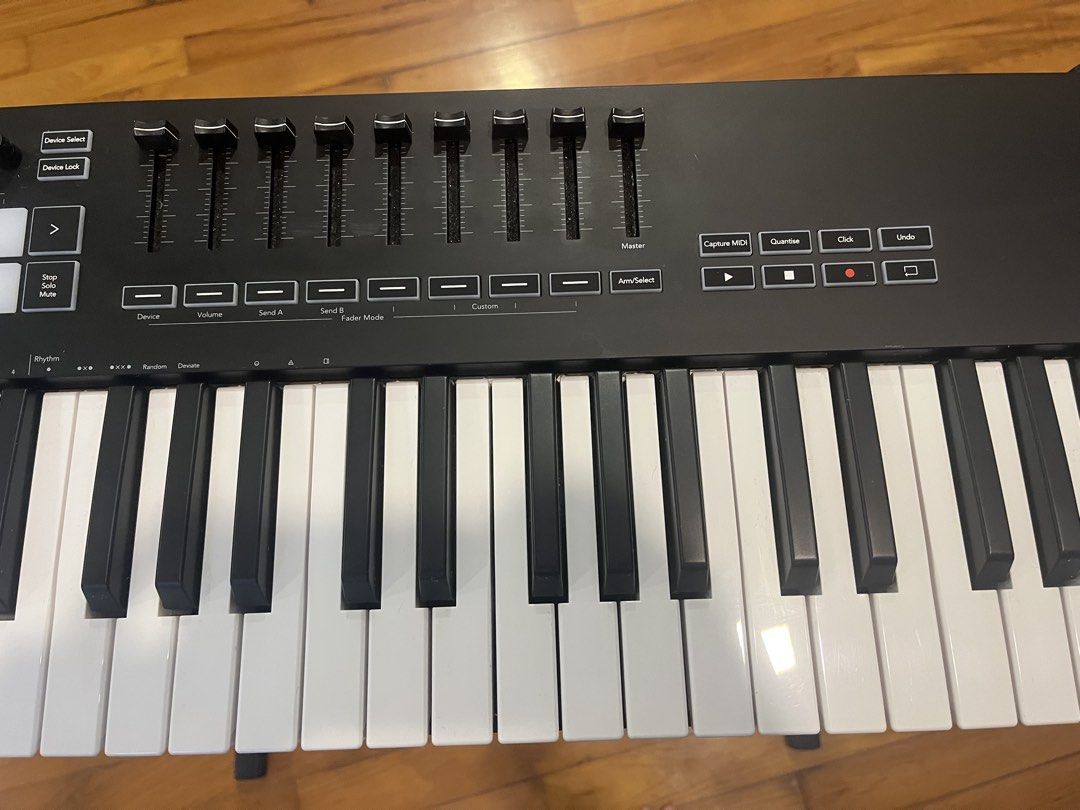 Novation Launchkey 61 MK2 MIDI Keyboard Controller496567436088463361