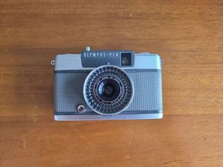 (Category: ) located in . Submitted by usedcamerasales (Listing ID 1446807488, Image 1). Description: .