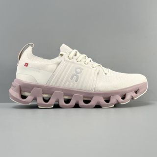 (Category: ) located in . Submitted by khai.uasneakers (Listing ID 1446823785, Image 1). Description: .