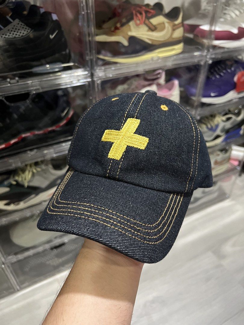 Opt cap (Category: Cap & Hats) located in Ayer Keroh. Submitted by goodplan.my (Listing ID 1446901555, Image 1). Description: Pakai sekali Condition 9.5/10 Full set come with box .