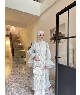 (Kategori: ) berada di . Dikirim oleh preloved.by.shadiv (ID iklan 1446798047, Gambar 1). Deskripsi: .