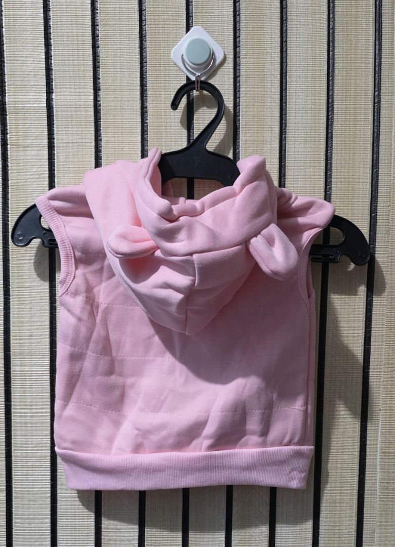 Pink Cat Design sleeveless hoodie (Category: Babies & Kids Fashion) located in Pasig City. Submitted by dolliesandpastels (Listing ID 1446862006, Image 2). Description: Size 8 2-3 years old.