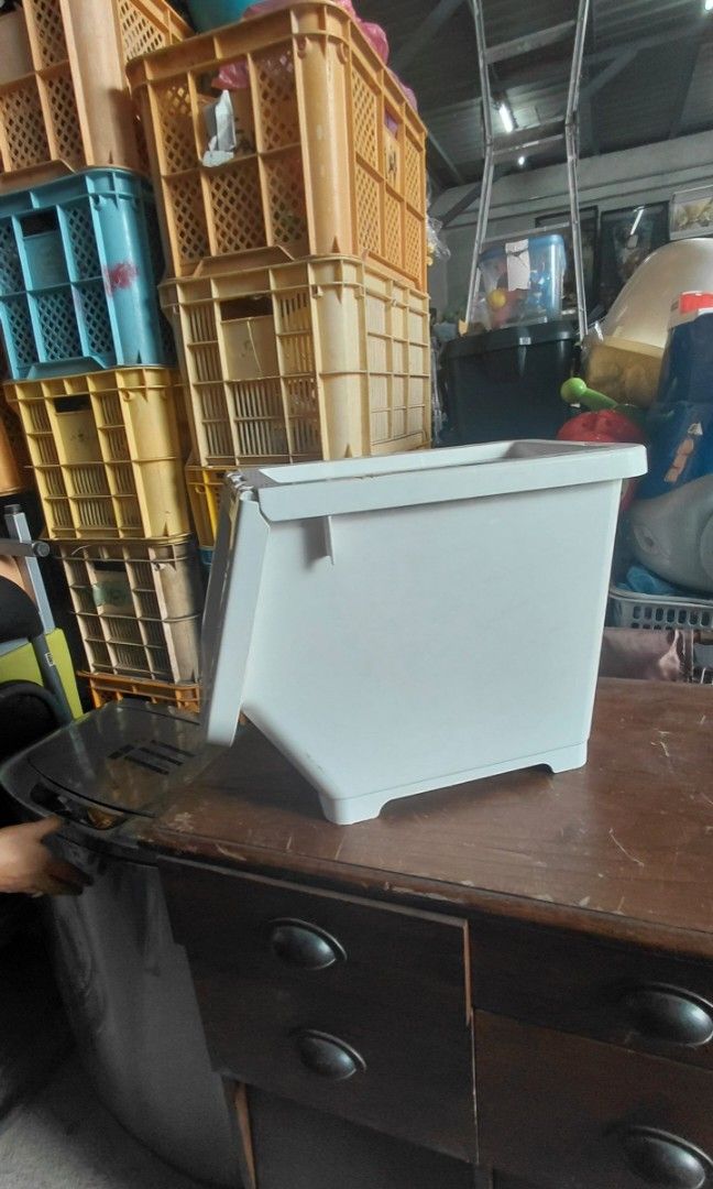 Plastic Storage (Category: Storage Boxes & Baskets) located in Bacoor. Submitted by giyu.000 (Listing ID 1446741007, Image 2). Description: Strictly payment first Import from Japan ♡.