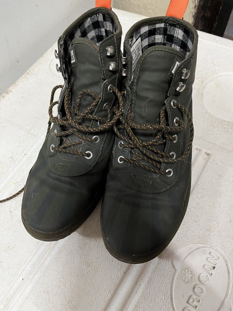 Pre Loved Keds Boots (Category: Boots) located in Las Pinas. Submitted by erd17declutters (Listing ID 1446906719, Image 2). Description: US 9 Womens Barely used. No box. Mop:Union Digital Bank Loc: Las Pinas Ship: Lalamove or jnt.