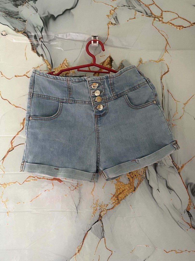 PRELOVED PANTS (Category: Jeans) located in Navotas City. Submitted by shopwithella (Listing ID 1446795422, Image 2). Description: PRELOVED CLOTHES 35 PESOS EACH (4 FOR 100) Size: 27-29 -Some not been worn. - Some use only once. RFS: Need fund. Sf. Shoulder by the buyer Can do shapi checkout.
