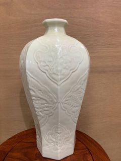 (Category: ) located in . Submitted by vintagecollection_sg (Listing ID 1446904548, Image 1). Description: .