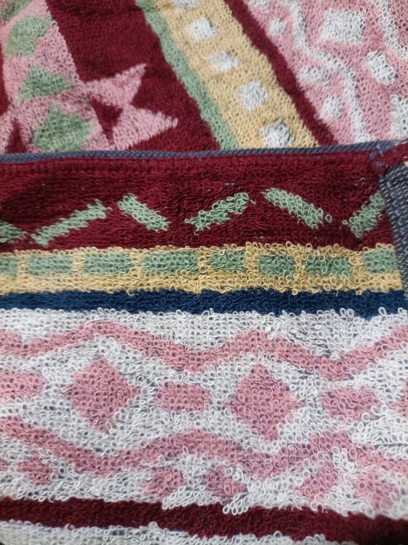 Renoma face towel (Category: Bedding & Towels) located in General Santos City (Dadiangas). Submitted by japan-ukay (Listing ID 1446872900, Image 3). Description: .