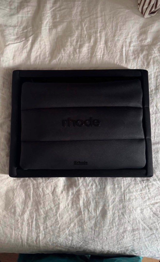 Rhode Puffer Cosmetic Bag - Black & White (Category: Makeup) located in Manila. Submitted by liahsells (Listing ID 1446742502, Image 2). Description: - Rhode Puffer Cosmetic Bag - Large Size Black - 1,000 - Medium Size Yellow & Gray - 800 - Available in Black (larger, ideal for travel) and White (smaller, perfect for everyday essentials) - Features embossed Rhode logo - Made from soft, padded material - Great for organizing makeup and skincare it