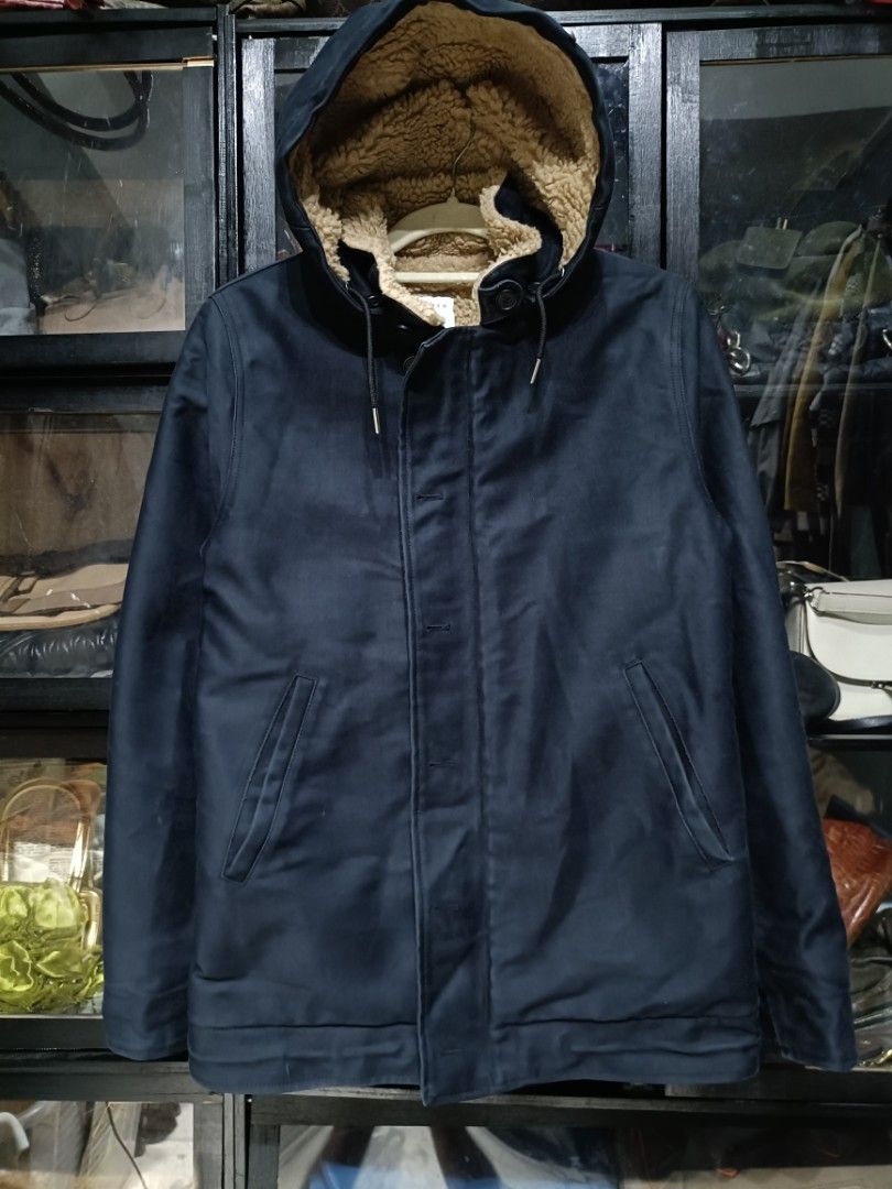 Sandro Paris navy blue deck jacket (Category: Luxury Apparel) located in Dagupan City. Submitted by mkise (Listing ID 1446810299, Image 2). Description: .