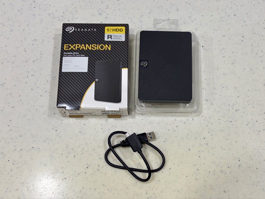 Seagate Expansion Portable Hard Drive 1TB - Black