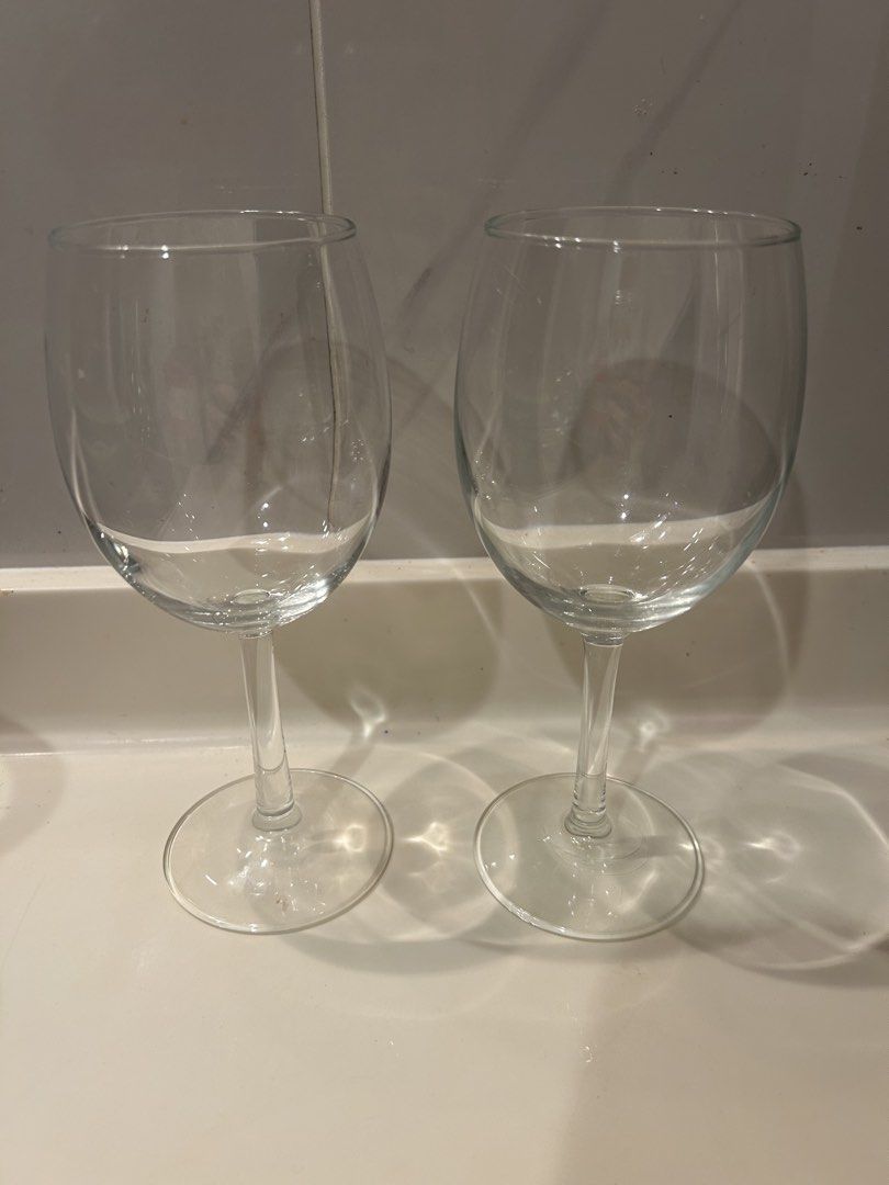 Set of 5 Clear Wine Glasses