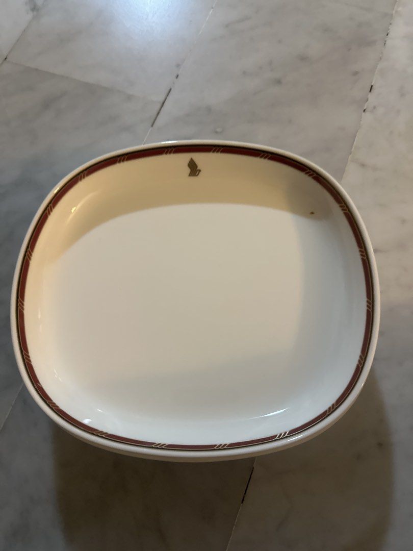 SIA Red Plates496625826839275521