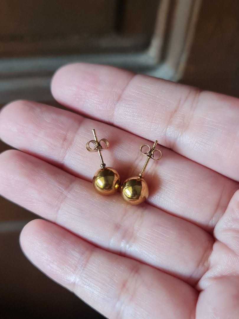 Solid Brass Ball Stud Earrings (Category: Earrings) located in Manila. Submitted by danabrie22 (Listing ID 1446771128, Image 2). Description: Ideal for daily wear no fading brass material.