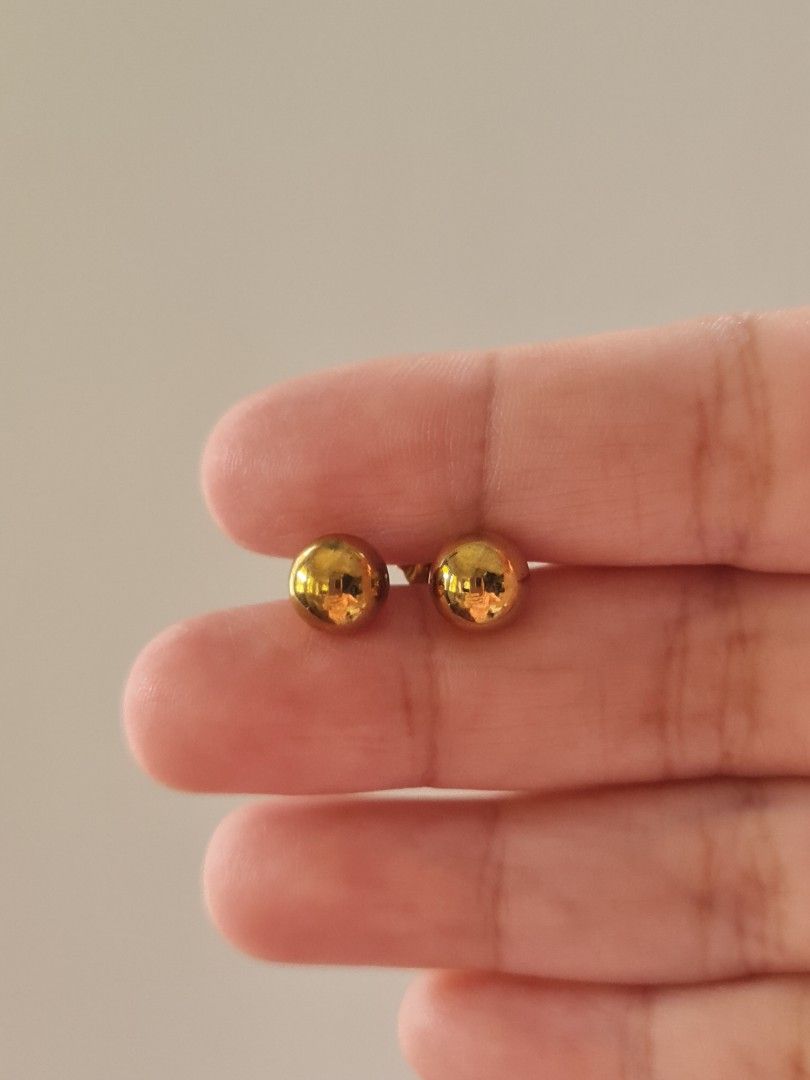 Solid Brass Ball Stud Earrings (Category: Earrings) located in Manila. Submitted by danabrie22 (Listing ID 1446771128, Image 3). Description: Ideal for daily wear no fading brass material.