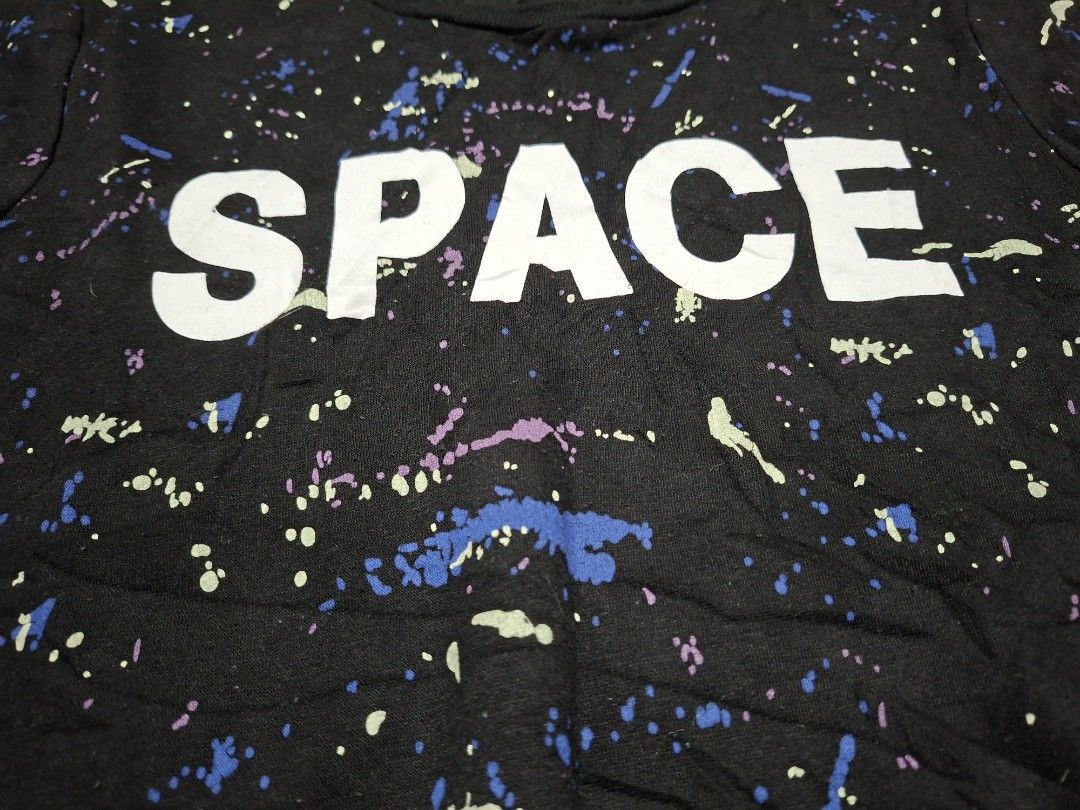SPACE Paint Splattered Sweatshirt for Kids (Category: Babies & Kids Fashion) located in Compostela. Submitted by retrocebu (Listing ID 1446852382, Image 3). Description: width 17" length 21" sleeve length 20" like new no issue 280+sf loc compostela cebu.