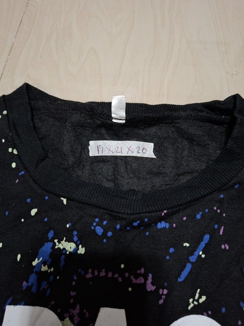 SPACE Paint Splattered Sweatshirt for Kids (Category: Babies & Kids Fashion) located in Compostela. Submitted by retrocebu (Listing ID 1446852382, Image 2). Description: width 17" length 21" sleeve length 20" like new no issue 280+sf loc compostela cebu.