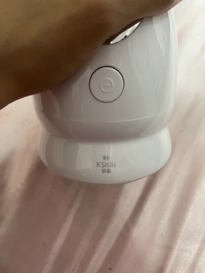 steamer (Category: Makeup) located in Ayer Keroh. Submitted by ellycamyla (Listing ID 1446792575, Image 3). Description: .
