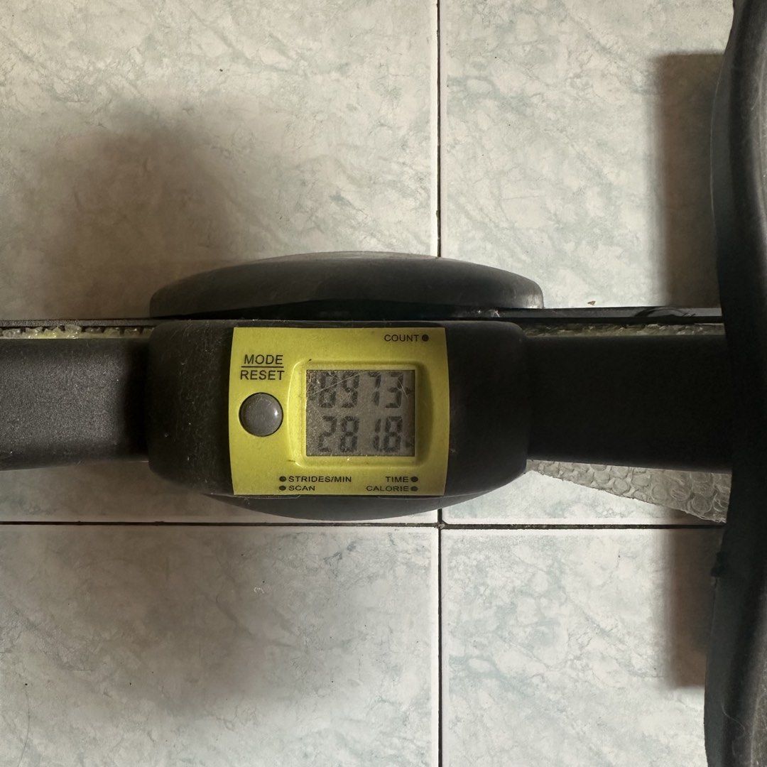 Stepper Exercise Machine (Category: Cardio & Fitness Machines) located in Kuala Lumpur. Submitted by faraaahdiela (Listing ID 1446845388, Image 3). Description: ❗️Bought this years but rarely use because i dont have time ❗️ Look good as new ❗️Self pickup at Gombak .