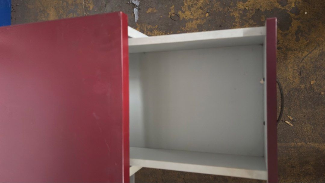 STUDY TABLE (Category: Other Home Furniture) located in Kuala Lumpur. Submitted by orchidynna (Listing ID 1446820464, Image 2). Description: .