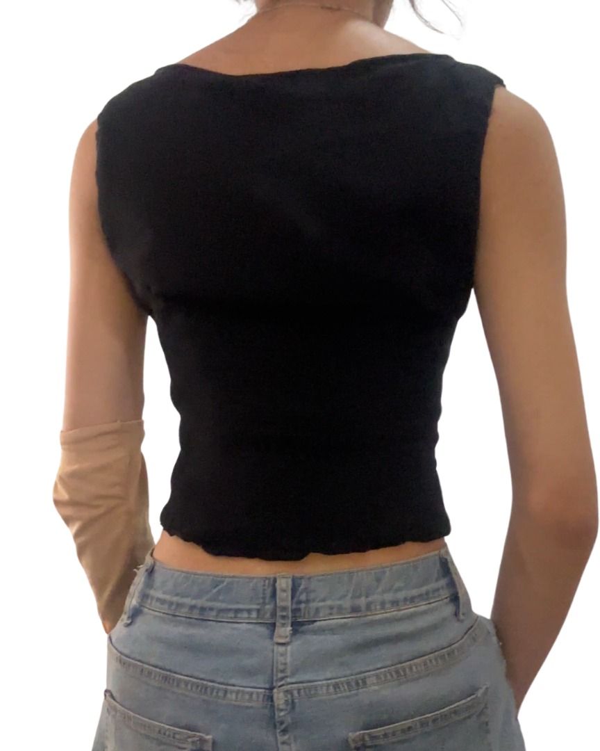 Sweetheart Neckline Sleeveless Top (Category: Sleeveless) located in Quezon City. Submitted by foundmode (Listing ID 1446854458, Image 2). Description: -Bust: 30” Waist: 24” -Chiffon lined with poly-wool -Hook & eye closure -Original design .