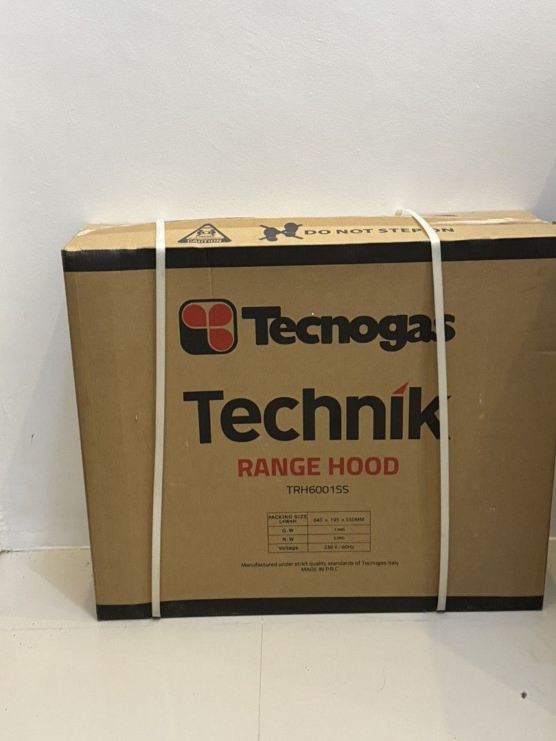 Technogas Range hood and Oven (Category: Ovens & Toasters) located in Manila. Submitted by via_2026 (Listing ID 1446760806, Image 1). Description: technogas range hood and oven sealed .