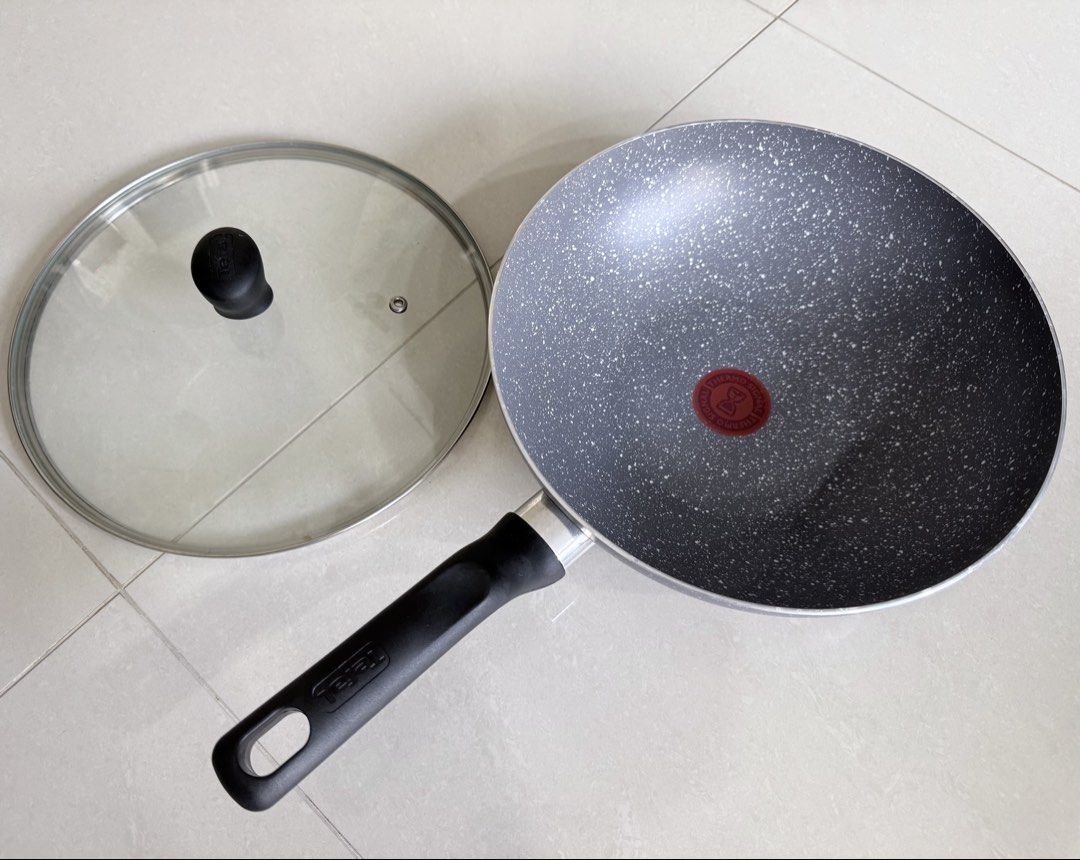 Tefal Wok with Glass Lid Like New For Sale