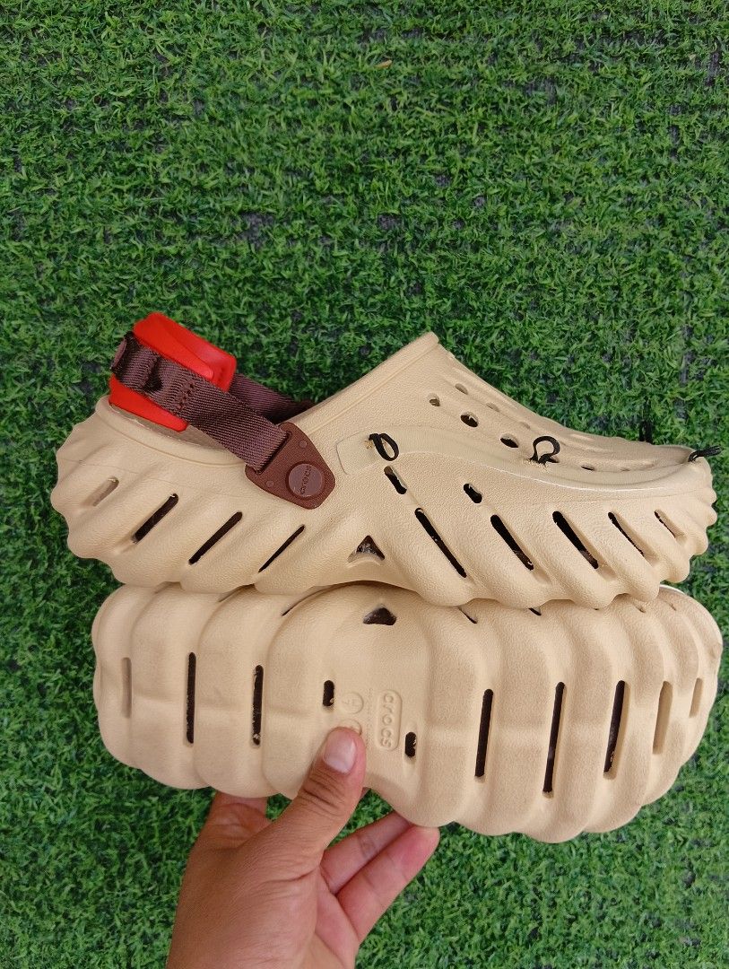 The Crocs™ Brown Echo Ripstop Clog (Category: Slippers & Slides) located in Dagupan City. Submitted by kickversethrift (Listing ID 1446868722, Image 1). Description: The Crocs™ Brown Echo Ripstop Clog size: 7 US 40 EUR 25 CM condition: LIKE NEW issue: MISSING UNG COVER SA HARAP price: 2200 free shipping.