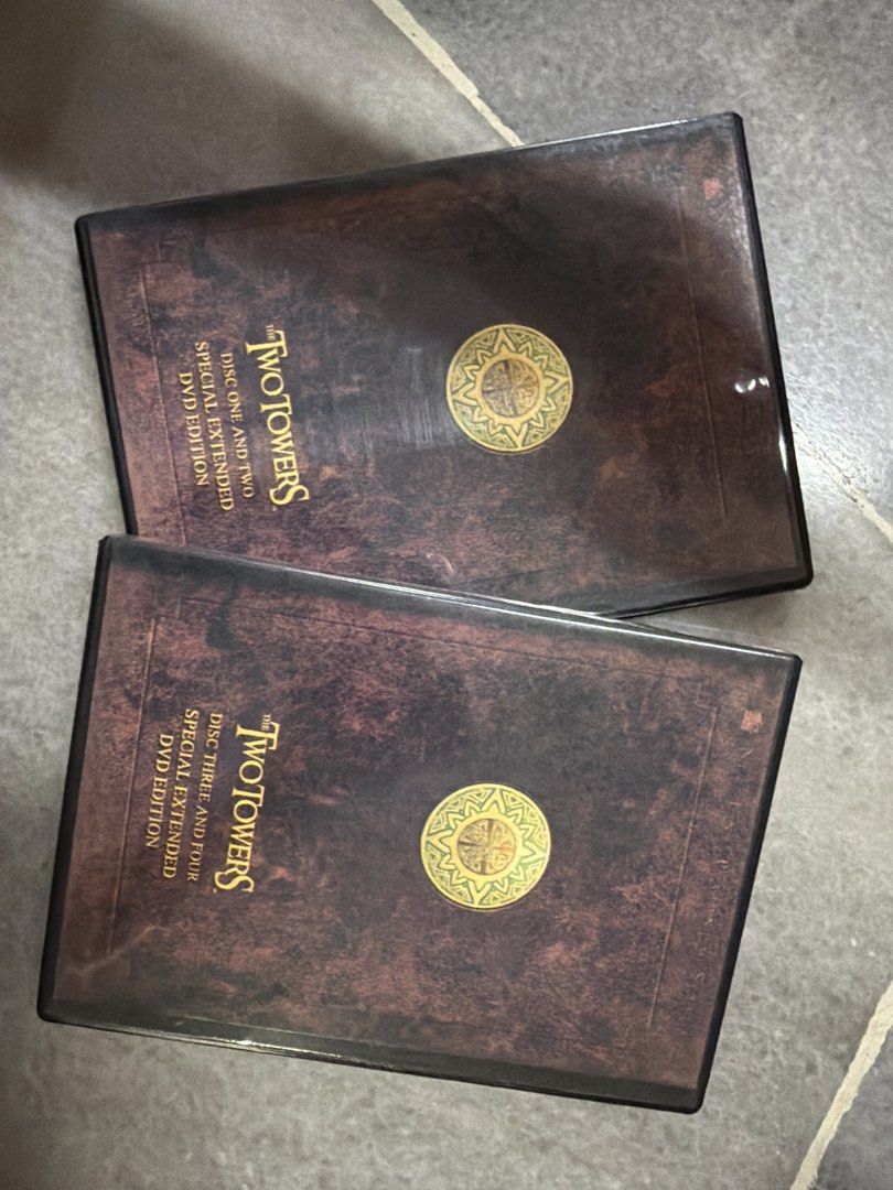 The Lord of the Rings The Two Towers Special Extended DVD Edition (Category: CDs & DVDs) located in Kuala Lumpur. Submitted by newfish-8926 (Listing ID 1446887646, Image 3). Description: - The Two Towers Special Extended DVD Edition - New Line Platinum Series - Includes Disc One, Two, Three, and Four - Features the full extended cut of the movie - Essential for any Lord of the Rings fan - Experience the complete cinematic journey.