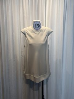（分類：）位於 。 由 belovedclothesthrifts 提交（商品編號 1446810326，圖片 1）。簡介： 。