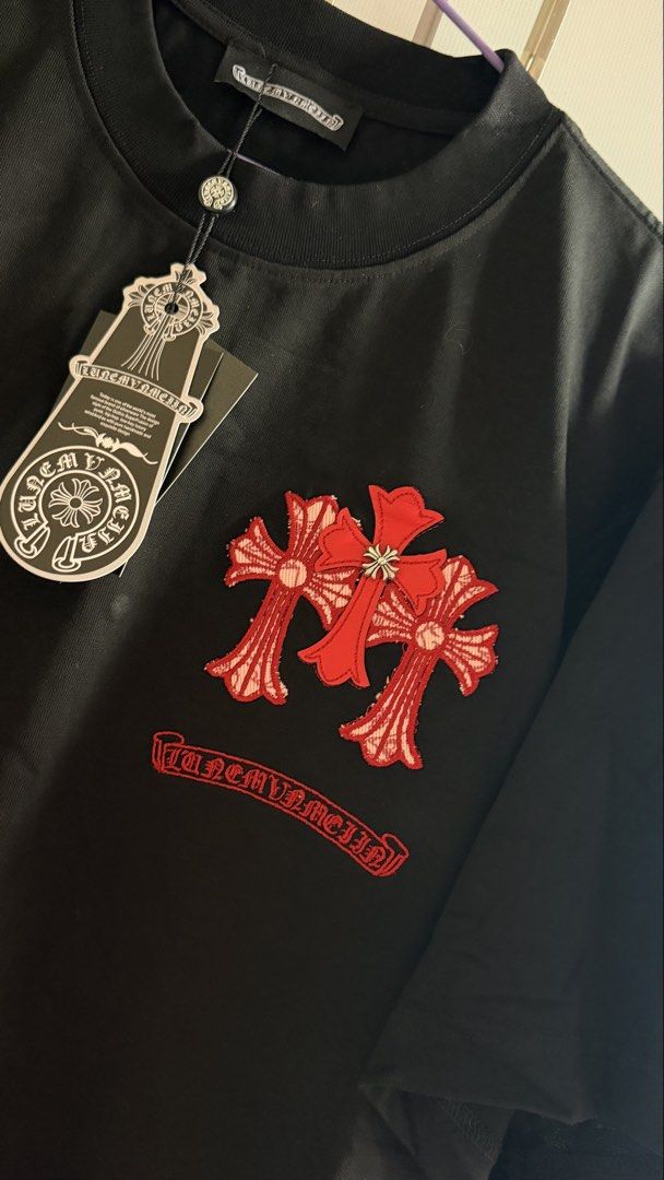 Tshirt （分類：T-shirt、恤衫、有領衫）位於 Hong Kong。 由 maomaorush 提交（商品編號 1446809463，圖片 3）。簡介： Tshirt。