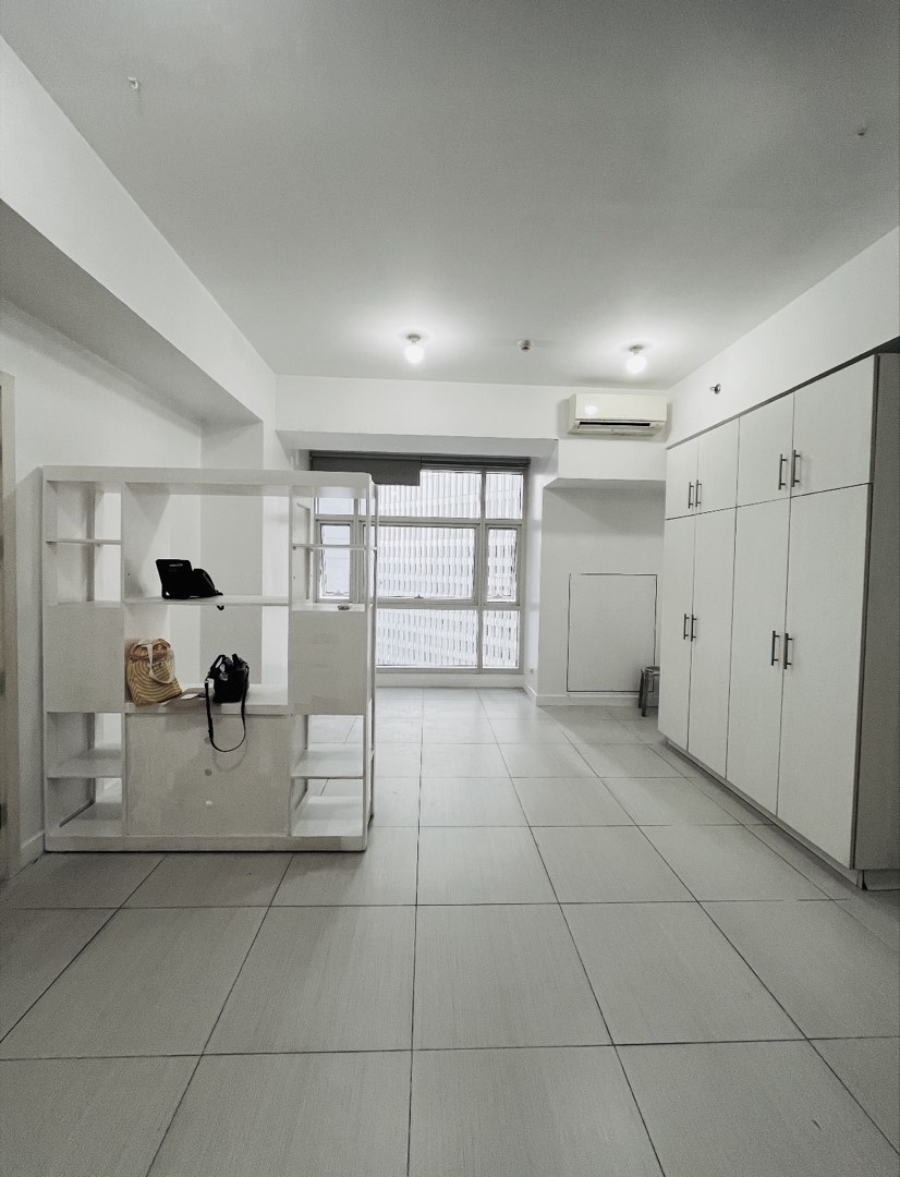 (Category: ) located in . Submitted by abbymiami (Listing ID 1446755753, Image 1). Description: .