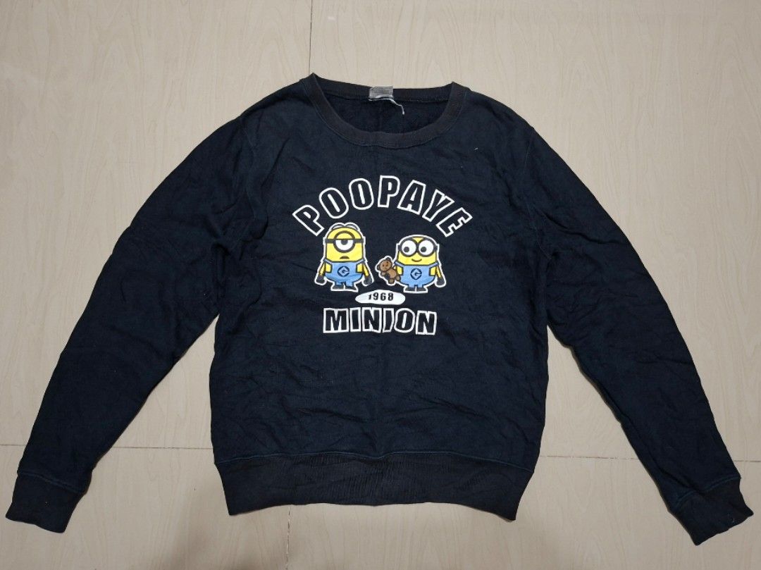 Universal Studios Japan Minion Sweatshirt for Kids (Category: Babies & Kids Fashion) located in Compostela. Submitted by retrocebu (Listing ID 1446850328, Image 2). Description: width 17" length 21" sleeve length 21" lightly used minor cracking on print barely noticeable 180+sf loc compostela cebu.