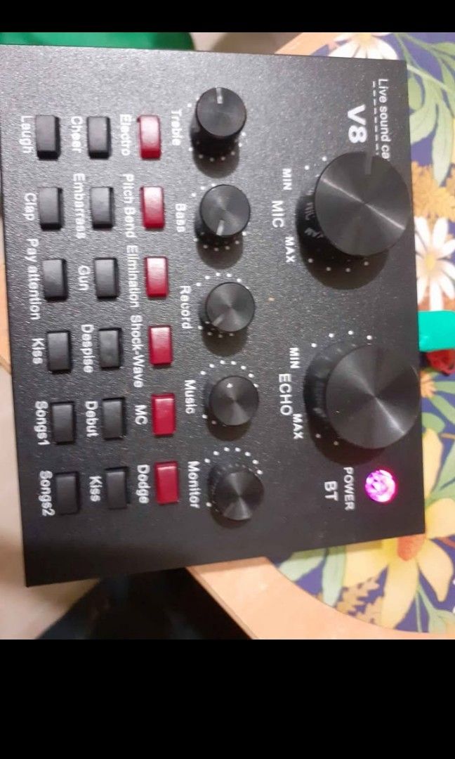 V8 SOUNDCARD with cable accessories (Category: Soundbars, Speakers & Amplifiers) located in Lipa City. Submitted by newriver_a7c3ea (Listing ID 1446858670, Image 2). Description: V8 Sound card No issue With cable charger Msg.na lang sa me need.