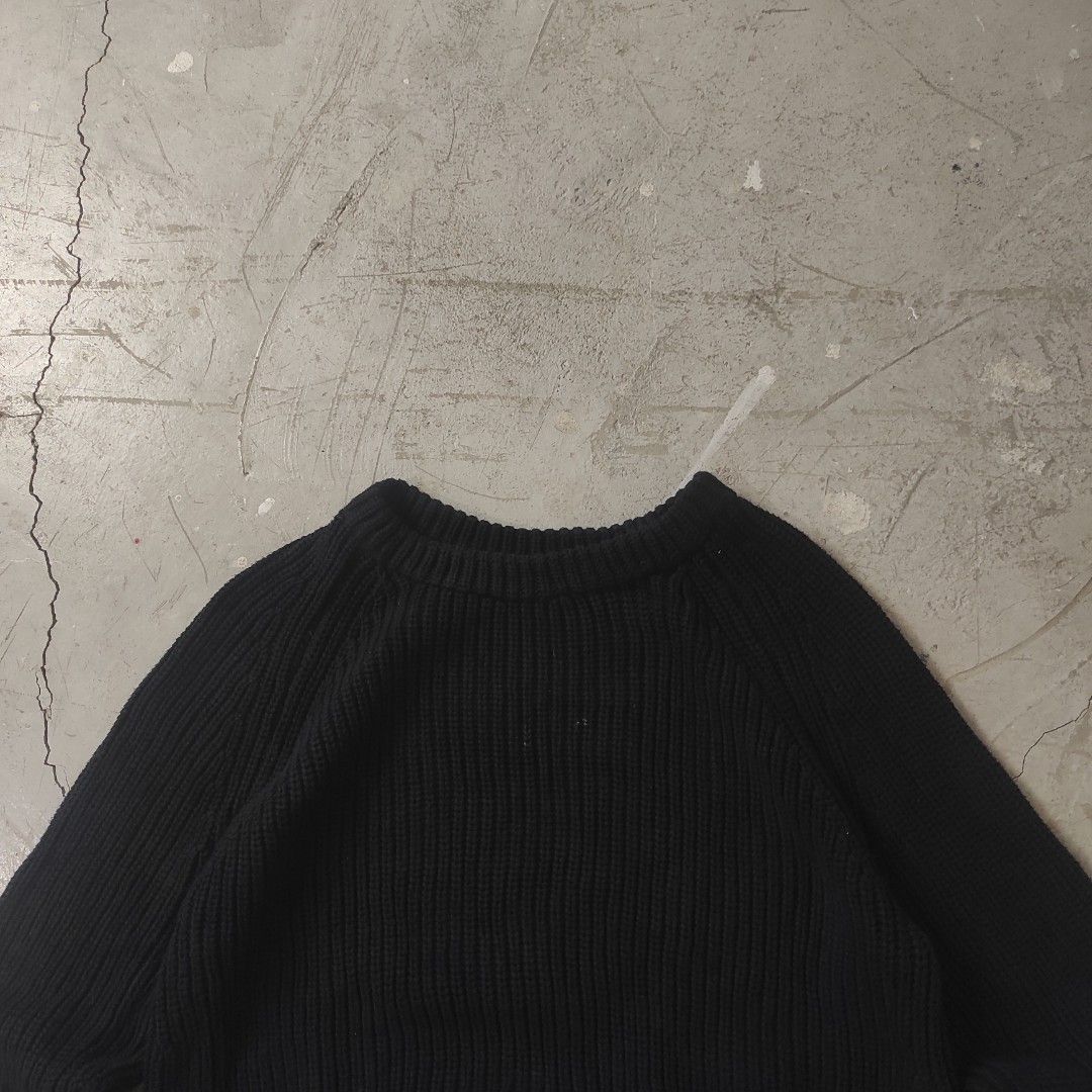 Vintage 90s Knitted Sweatshirt (Category: Activewear) located in Batangas. Submitted by vtgrags_ (Listing ID 1446905925, Image 2). Description: Vintage 90s Knitted Sweatshirt Size on Tag : Small Measurement : Width : 20' Inches Length: 25' Inches Color : Black Condition : Very Good Condition Issue : No Issue.